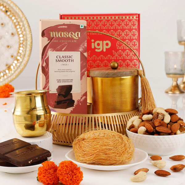 Buy Send Golden Traditions Karwa Chauth Hamper Online IGP JVS1266379