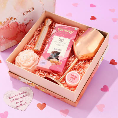 Buy Send Blushing Rose Love Hamper Online IGP JVS1201990