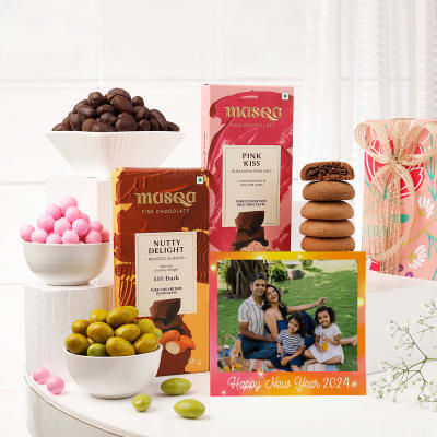 Buy Send The Scrumptious Edit Personalized New Year Hamper Online Igp