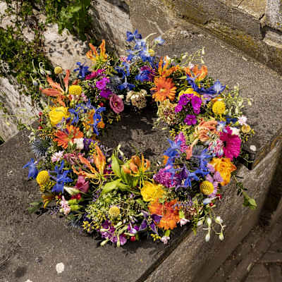 Buy Send Wreath Online Igp Id