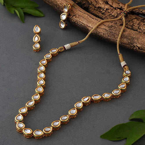 Classic Kundan Necklace Set: Gift/Send 