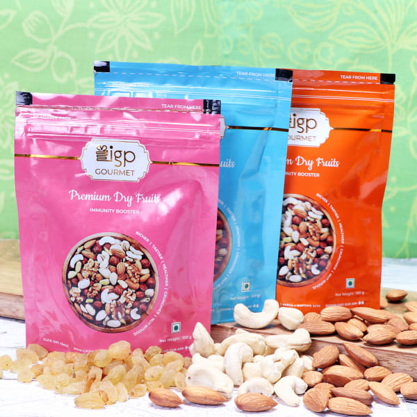 Almonds Cashews & Raisins Pack (300 Gms)