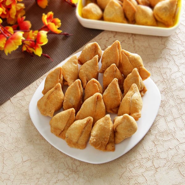 Cocktail Samosa in a package of 500 gms