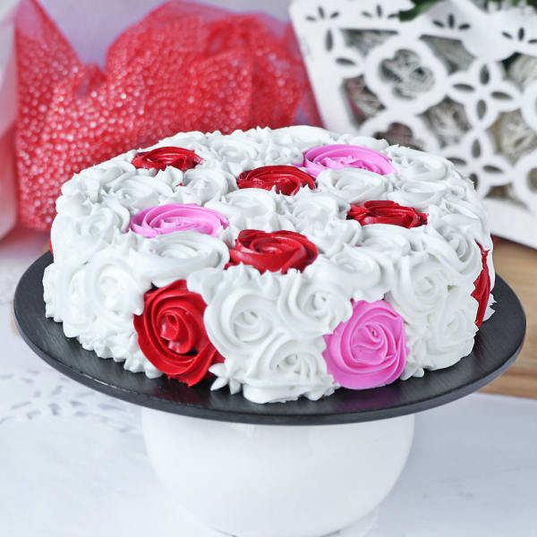 Colorful Chocolate Rosette Cake (Half Kg)