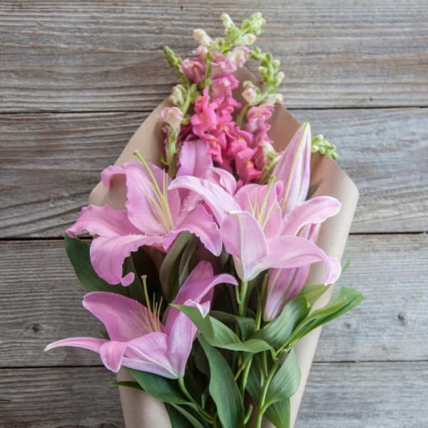 Faith - 15 Pink Lily Blooms & Snapdragons Bouquet