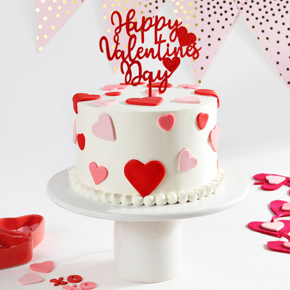 Valentine Cake | bakehoney.com