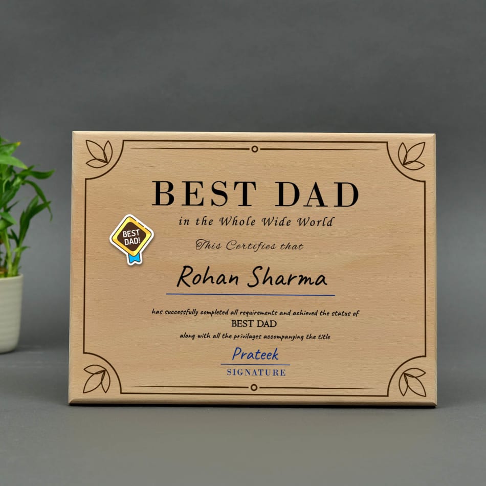 Buy GFTBX Best Gift for Dad- Personalized Engraved Wooden Photo Frame  Plaque with Text Engraving Happy Birthday to the Best Dad in the World |  Engraved Personalized Gifts | Dad Gift (7x4