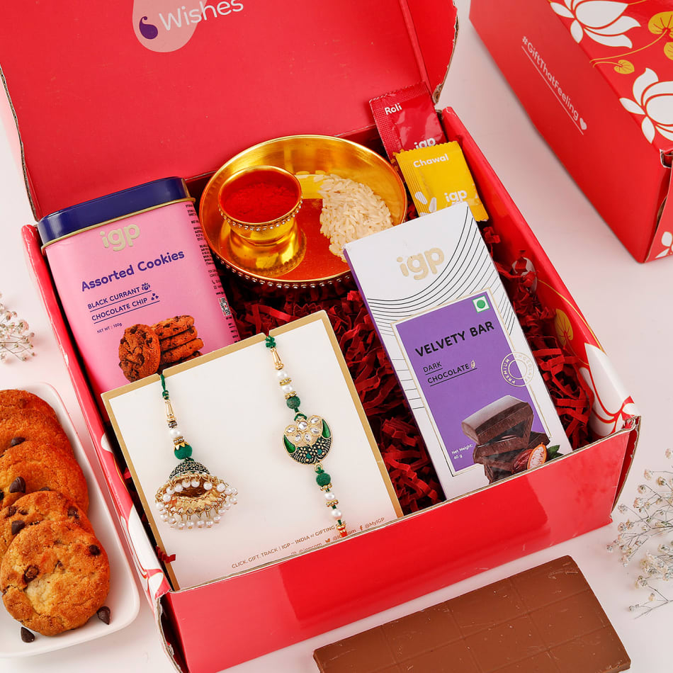 Perfect Exclusive Gifting Arrangement @ Best Price | Giftacrossindia
