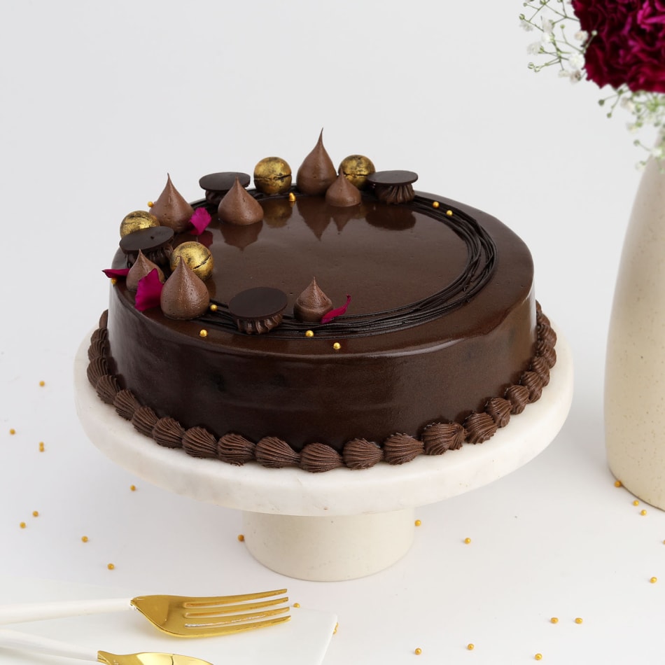 Simple Chocolate Truffle Cake