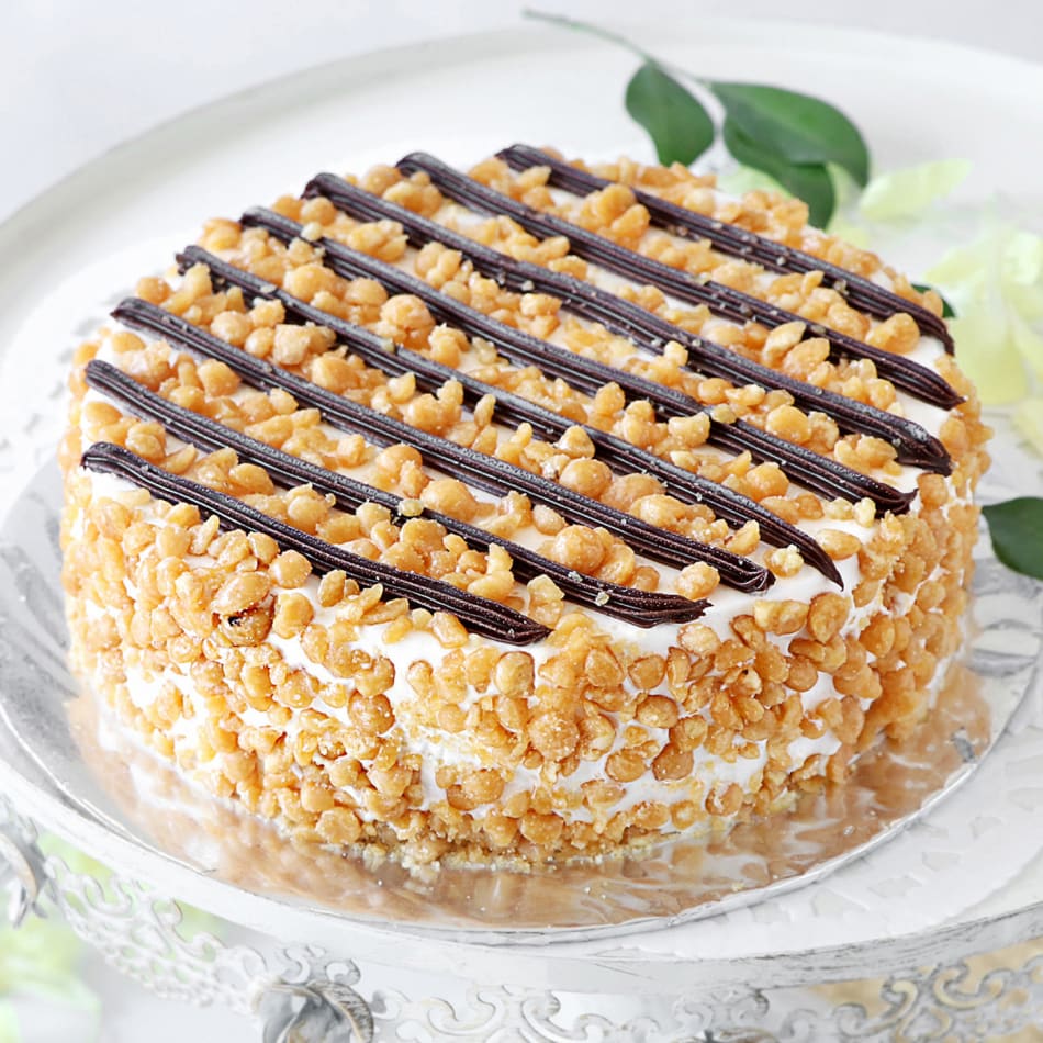 Order Yummy Chocolate Layered Butterscotch Cake – Expressluv