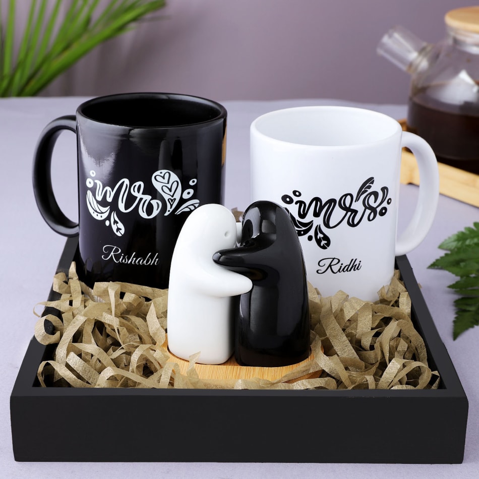 Couple Gift Tray With Shakers and Personalized Mugs: Gift/Send New Year  Gifts Online J11149272