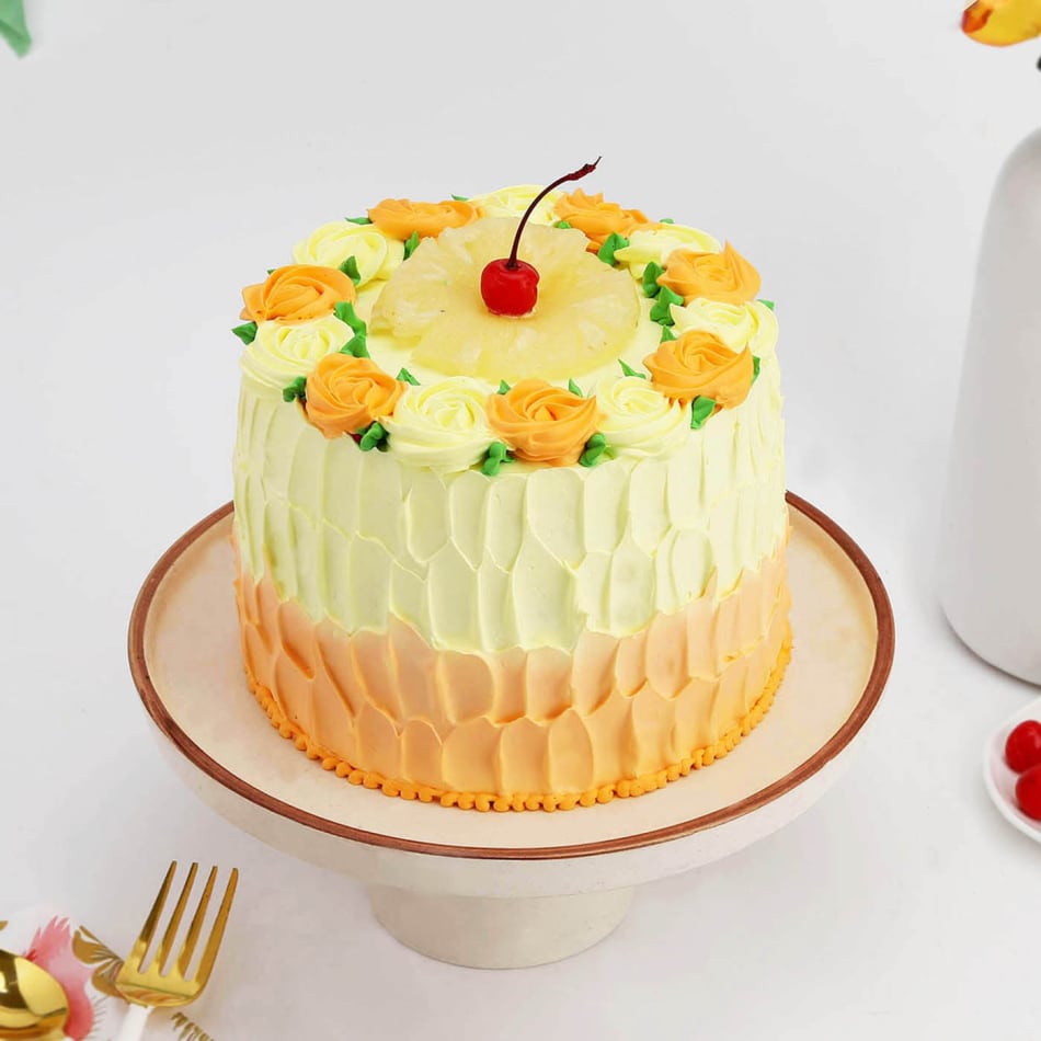 Order Delicious Creamy Pineapple Cake 600 Gm Online at Best Price ...