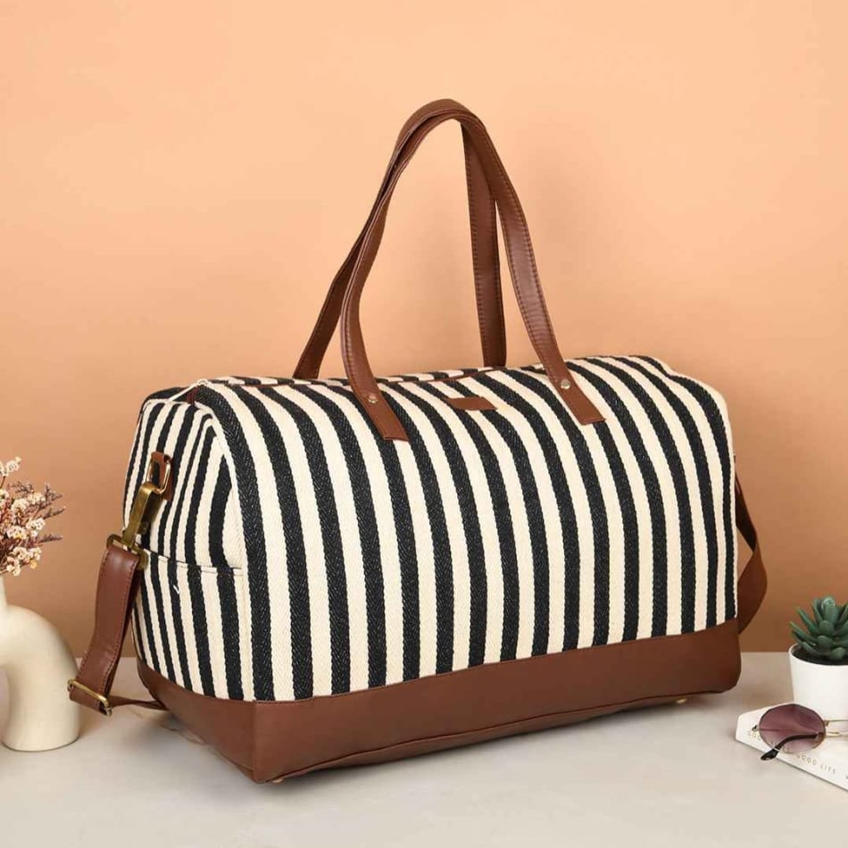 Buy/Send Chic Duffle Bag Assorted Single Piece Online | IGP | JVS1277374