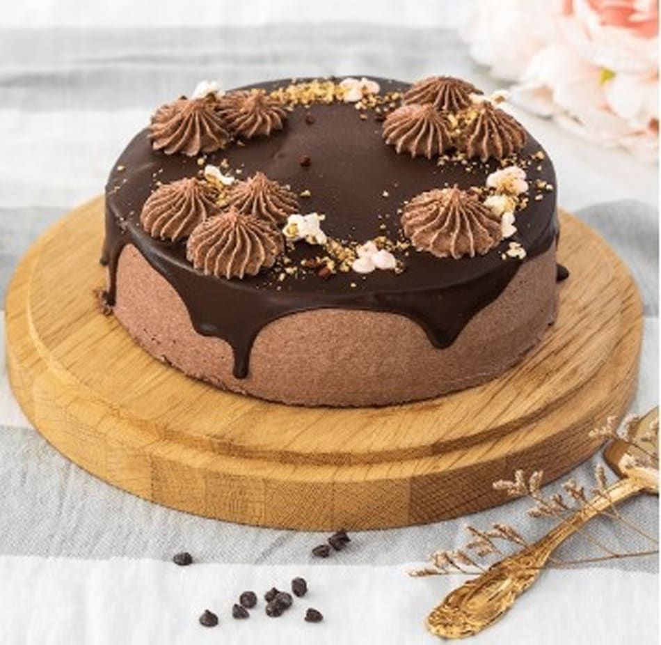 Best Eggless Chocolate Cake Recipe With Video and Detailed Steps