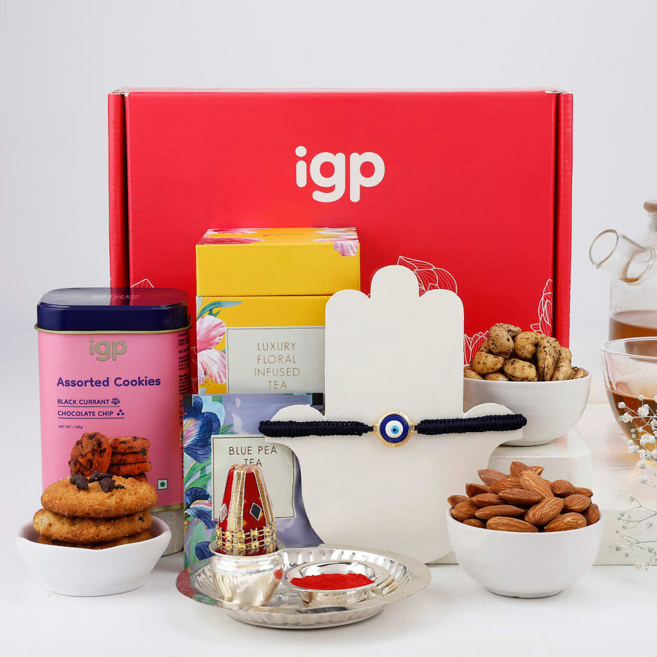 Kaju Katli And Choco Delights Gift Tray: Gift/Send Gourmet Gifts Online  JVS1198161 |IGP.com