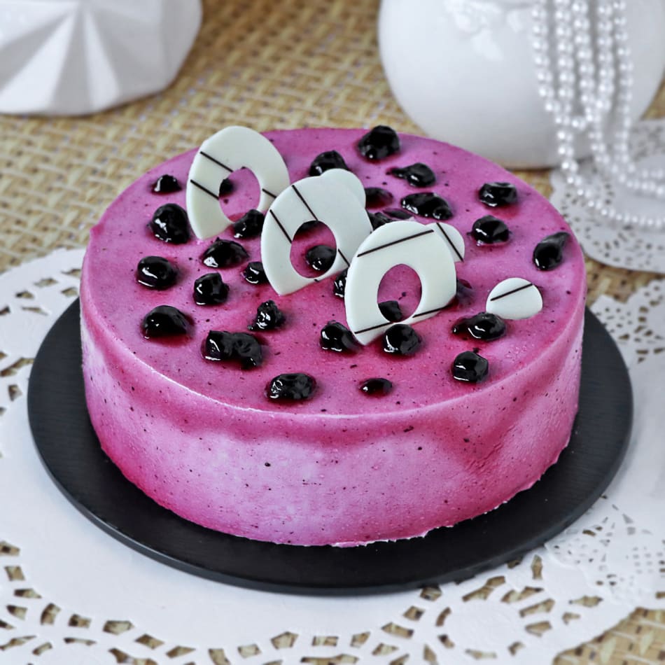 Red Velvet Cakes Online | Buy Red Velvet Cake - FNP
