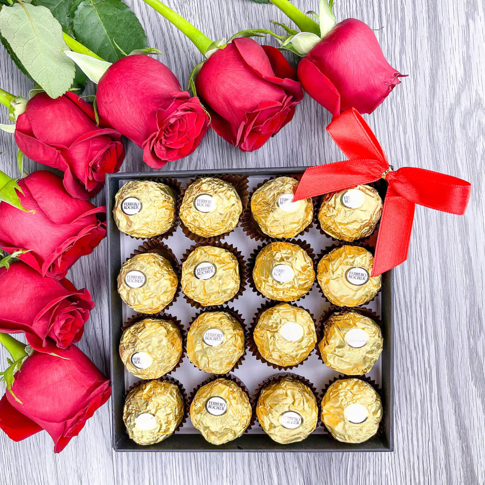 Buy/Send Ferrero Rocher With Roses Online | IGP | IP1154921