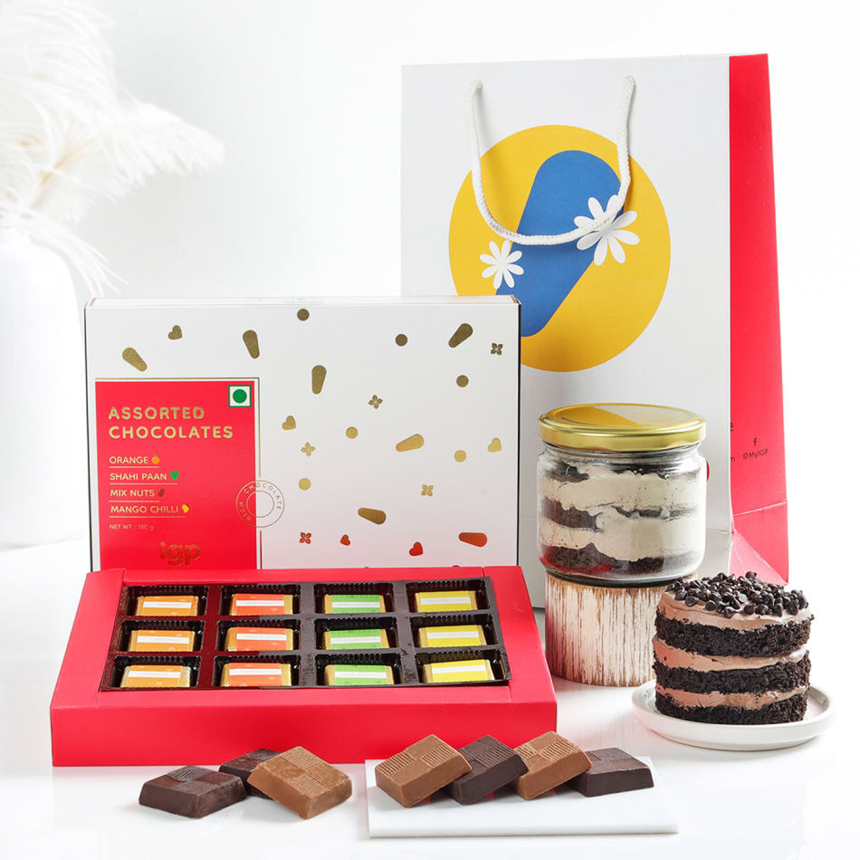 A life Without Chocolate Gift Box - Assorted Chocolate Gift Box | Birthday Gifts  Online to Germany - Flora2000