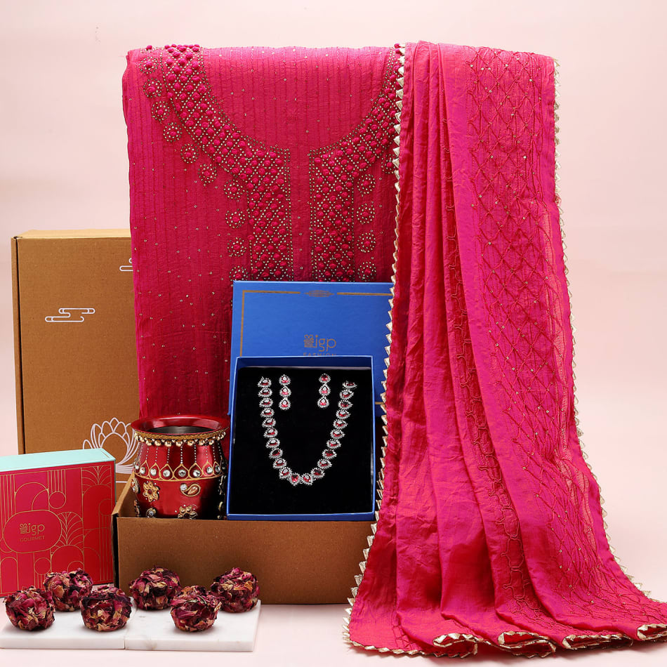 IncredibleGifts.in bring special collection for Wedding Anniversary Gifts,  available on Amazon India