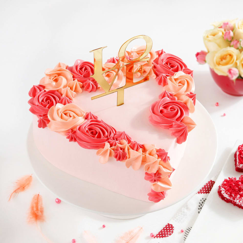 Red Rose Heart-Shaped Cake | Savoury cake, Moist chocolate cake, Heart  shaped cakes