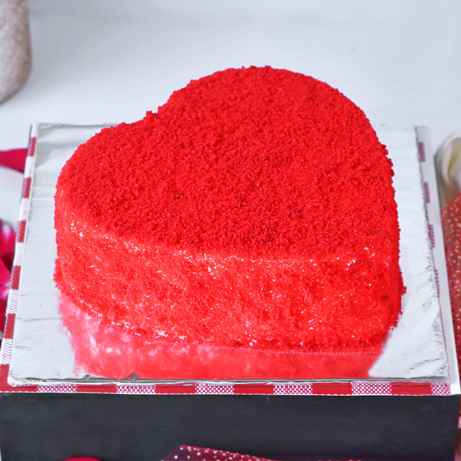 Buy/Send Sweet Red Heart Velvet Cake- Half Kg Online- FNP