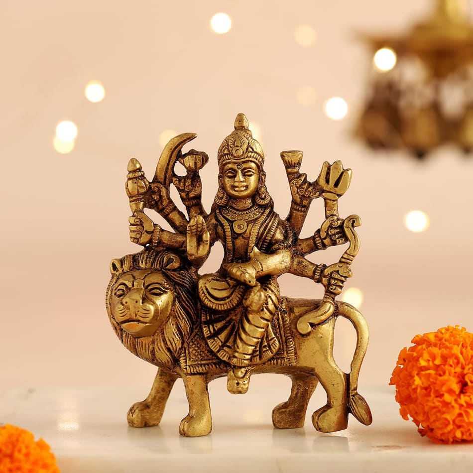 Celebrate Navratri 2023: Gold Jewellery Gifts for Your Loved Ones - The  Caratlane