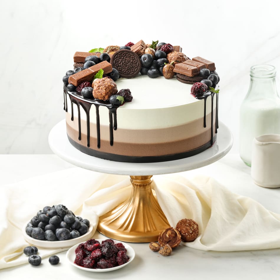 500 gm Chocolate Truffle Cake : FlowersCakesOnline.com