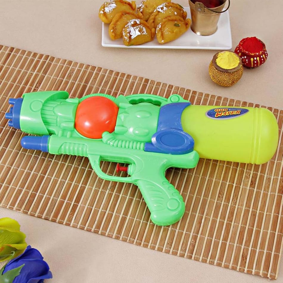 Hamper Of Holi Caps, Fragrant Gulal And Water Guns For Holi, 46 OFF