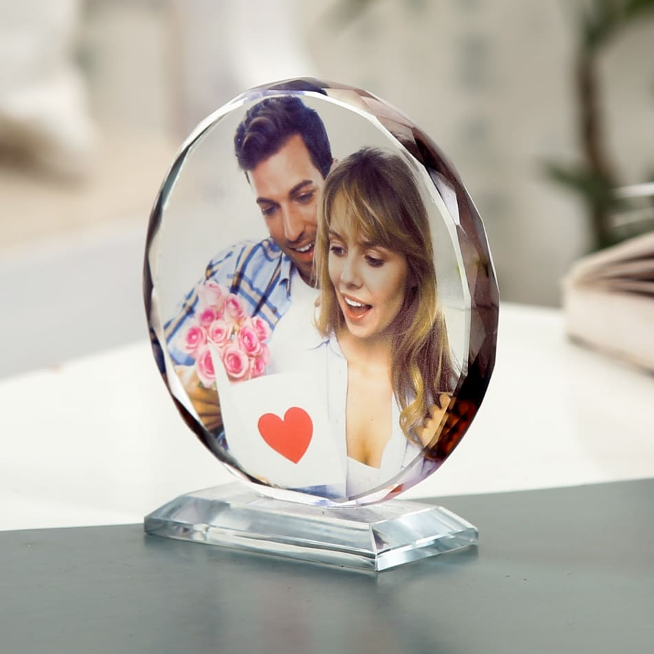 Elegant 3D Crystal Photo Cubes - Ultimate Anniversary Gift | Giftify