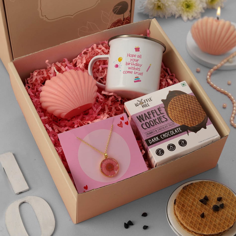 Chocolate Gift Box With Lantern And Personalized Card: Gift/Send  Valentine's Day Gifts Online J11153138 |IGP.com