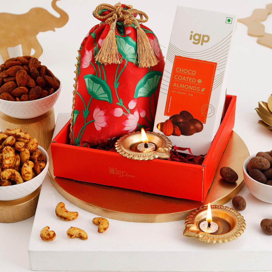 Personalized Wooden Masala Box: Gift/Send New Year Gifts Online JVS1205353 | IGP.com