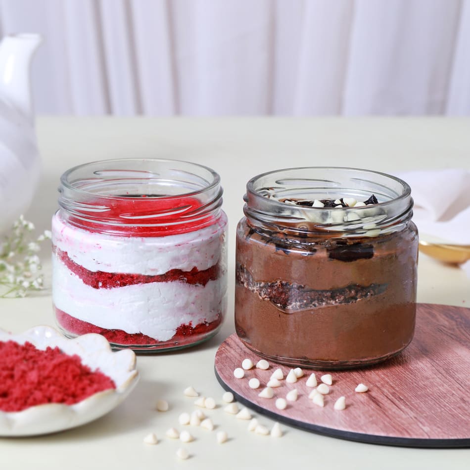 Dark Chocolate Jar Cake - Bloomsvilla