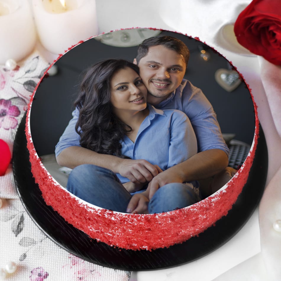 Fresh Delicious Chocolate Cake With Couple Design- Best Choice For  Anniversary 1 Kg Fat Contains (%): 0.3 Grams (g) at Best Price in Nashik |  Empire Bakery