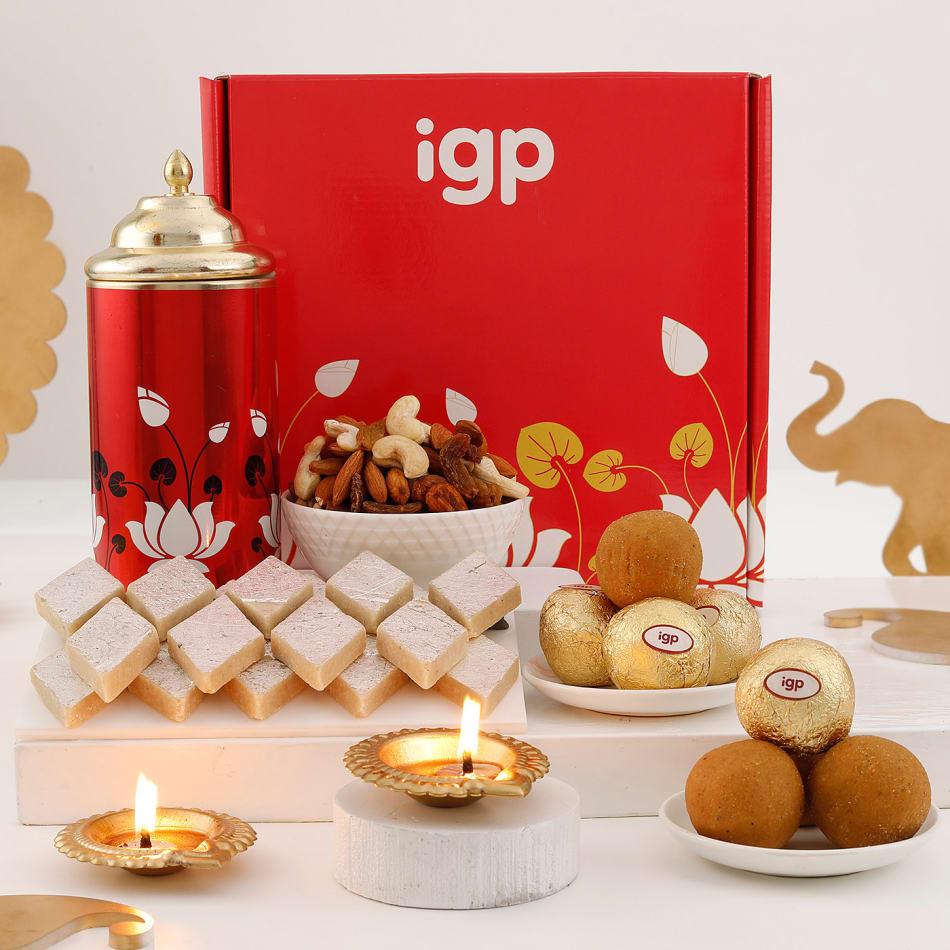 Assorted Chocolates Bhai Dooj Gift Box: Gift/Send Bhaidooj Gifts Online  JVS1190563 |IGP.com