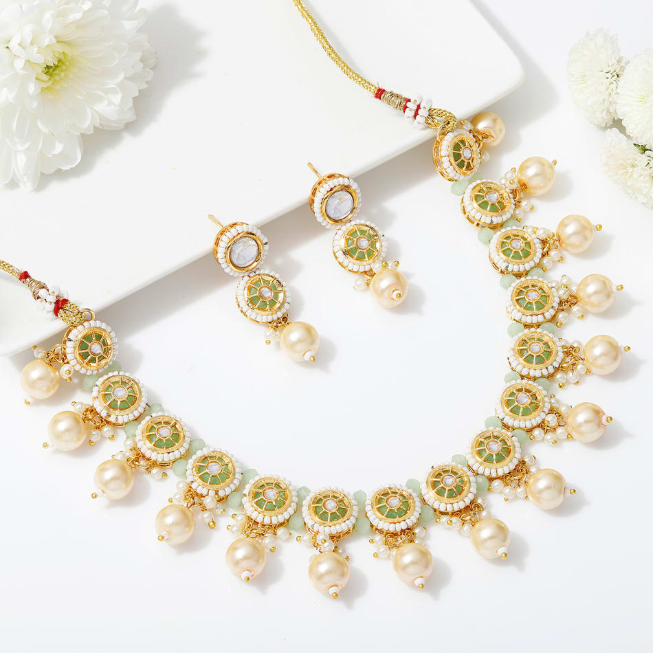 Buy/Send Shimmering Pearls Necklace For Karwa Chauth Online IGP