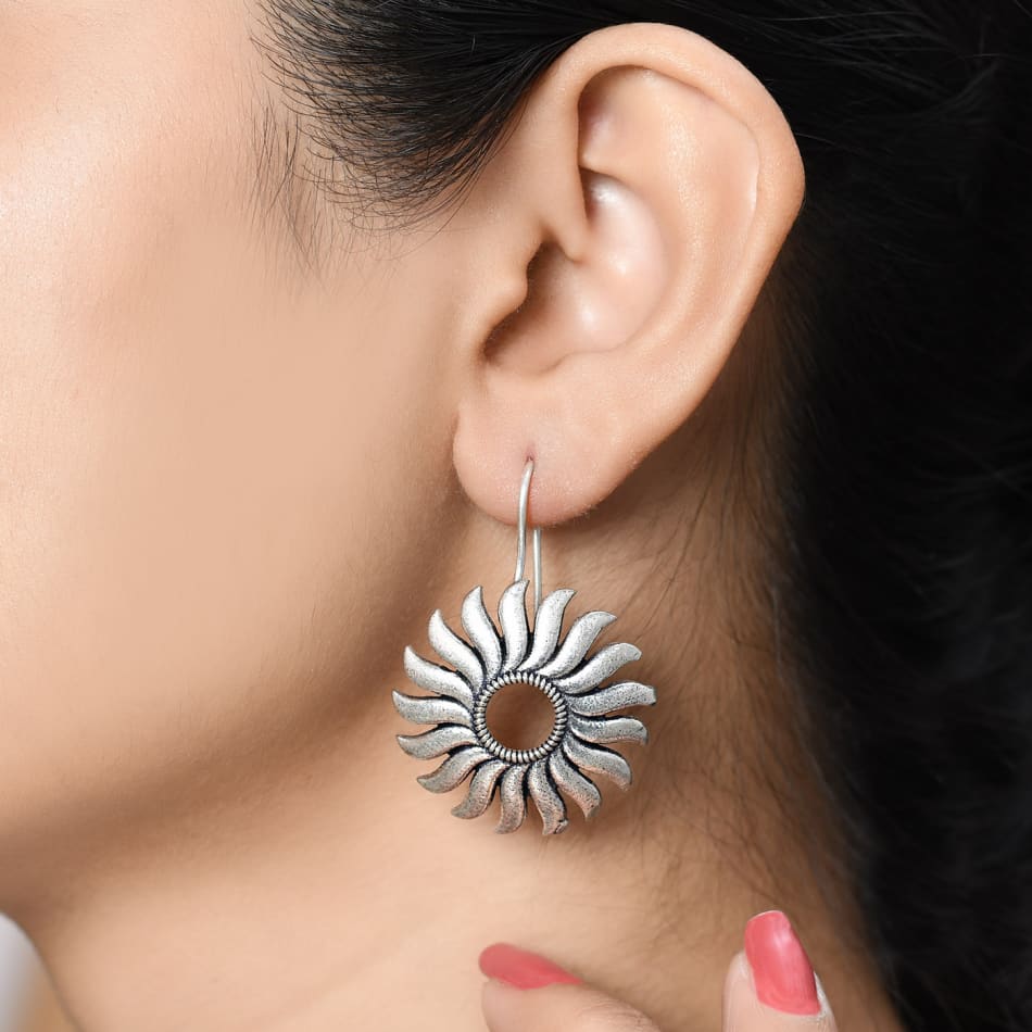 Oval Contemporary Earrings: Gift/Send Jewellery Gifts Online JVS1196723 |IGP .com
