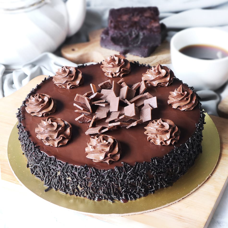 Send Truffle Delight Cake Half Kg Online Same Day Delivery in UAE IGP HD1145988