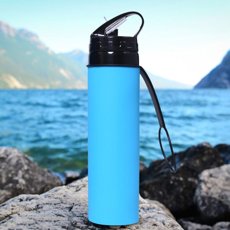 https://cdn.igp.com/f_auto,q_auto,t_pnopt19prodlp/products/p-water-bottle-collapsible-blue-silicone-550ml-single-piece-232103-m.jpg