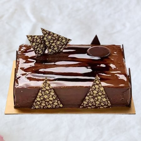 Lotus Cheesecake with Chocolate Birthday Cake – Le Chocola