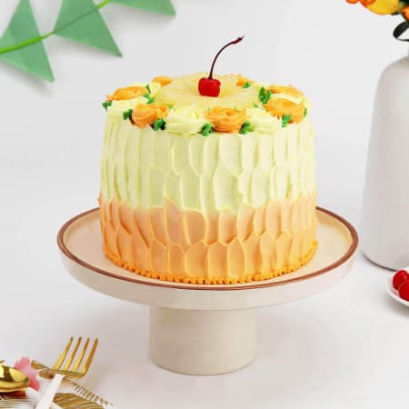 Cream & Pineapple Cake (Eggless) - Cremeux Goa