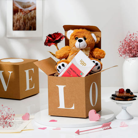 Enchanting And Romantic Hamper-picture-16