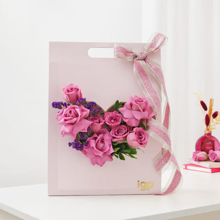 Enchanting Roses Heart Arrangement-picture-22