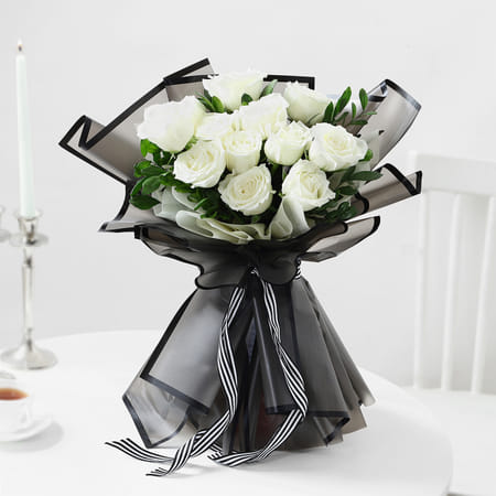 Monochrome Magic Rose Bouquet-picture-10