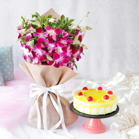 Eggless Cake and Mixed Flowers Bouquet to Mangalore, India