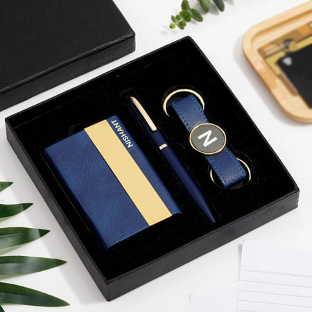 Personalized Sleek Essentials Hamper-picture-16
