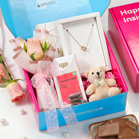 Roses And Radiance Valentine's Hamper-picture-36
