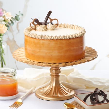 p salted caramel drizzle fantasy cake 500 gm 270009 m