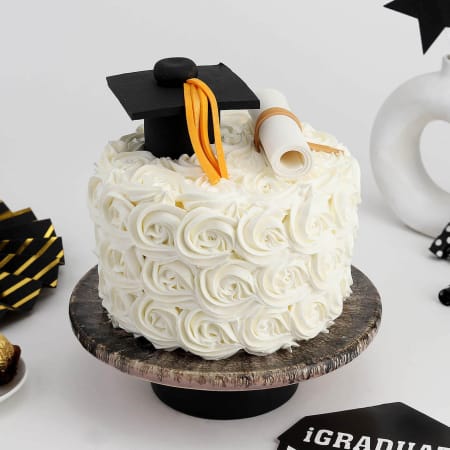 12 Celebratory Cake Ideas for Your Graduation - College Fashion