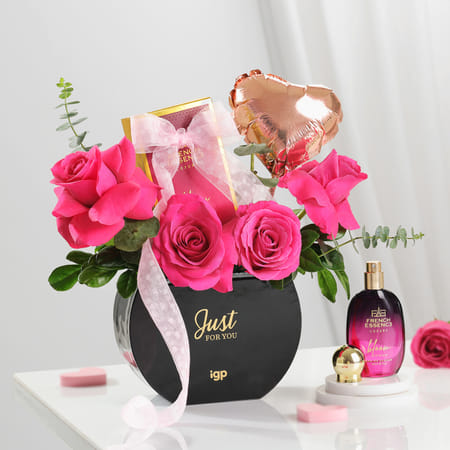 Sweet Scents And Blooms Valentine's Day Combo-picture-37