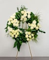 Round funeral crown Online